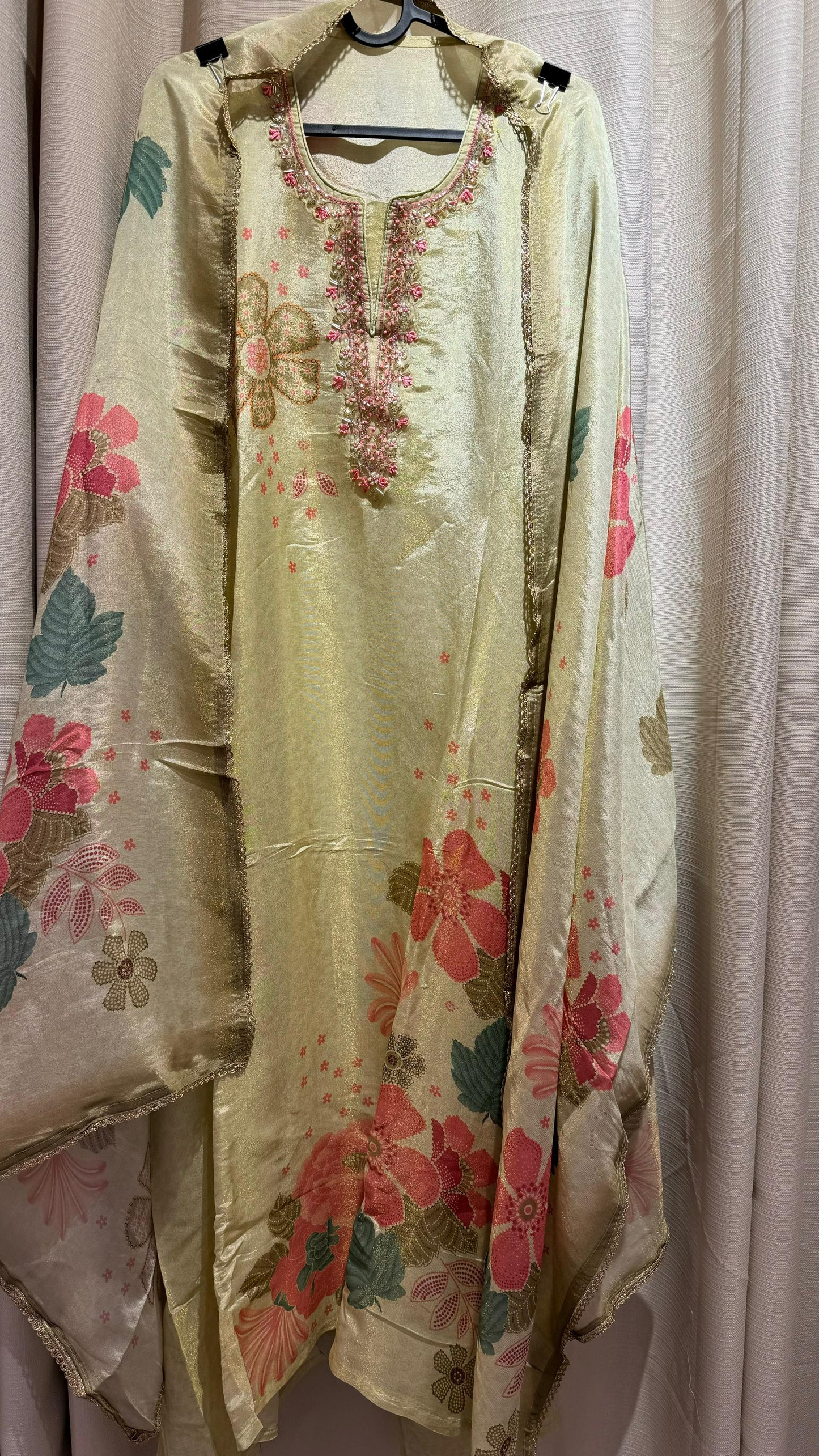 Women Tissue Silk Digital Print Suit Dress Material
