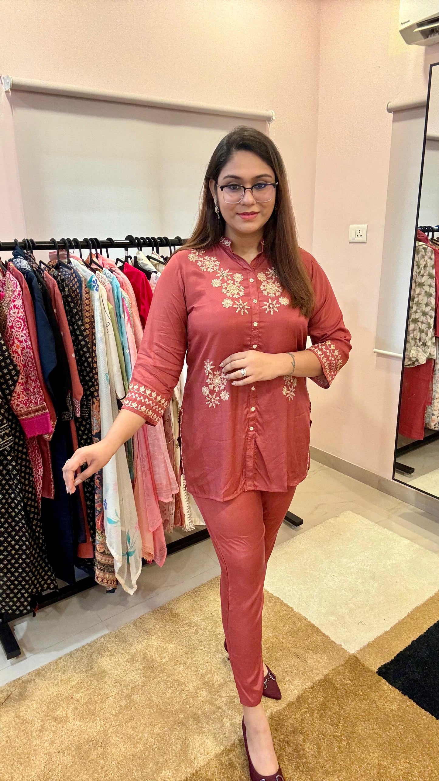 Women Dola Silk Readymade Suit Set