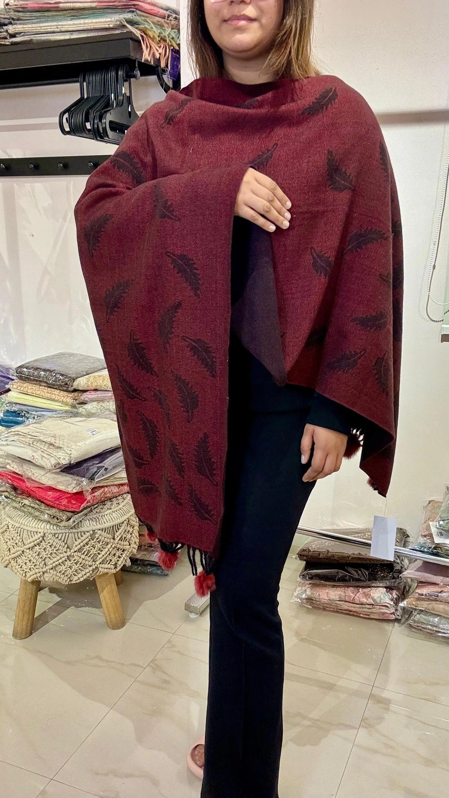 Women Scattered Black Leaf Pattern Stole Reyshaa