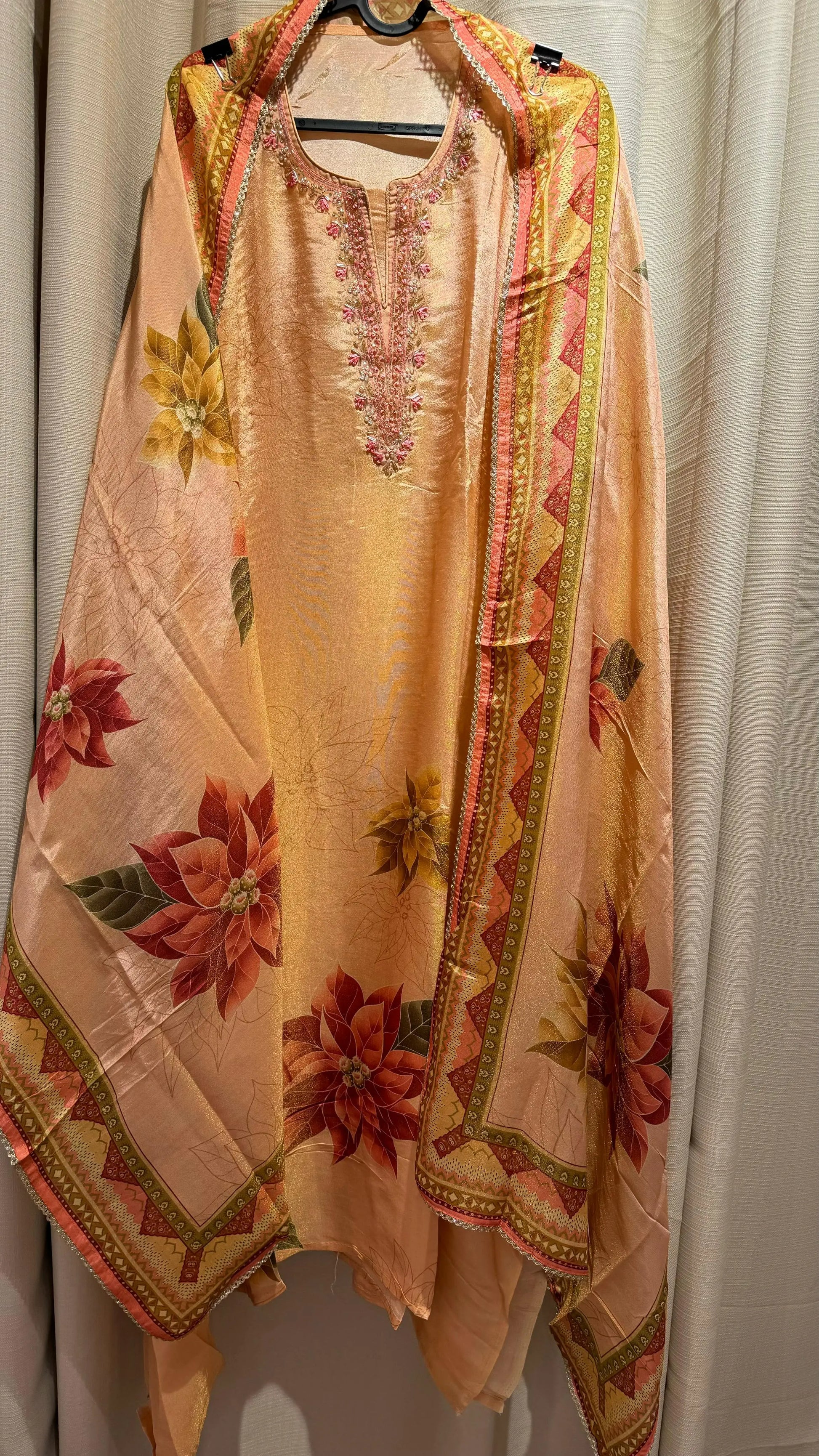 Women Tissue Silk Digital Print Suit Dress Material