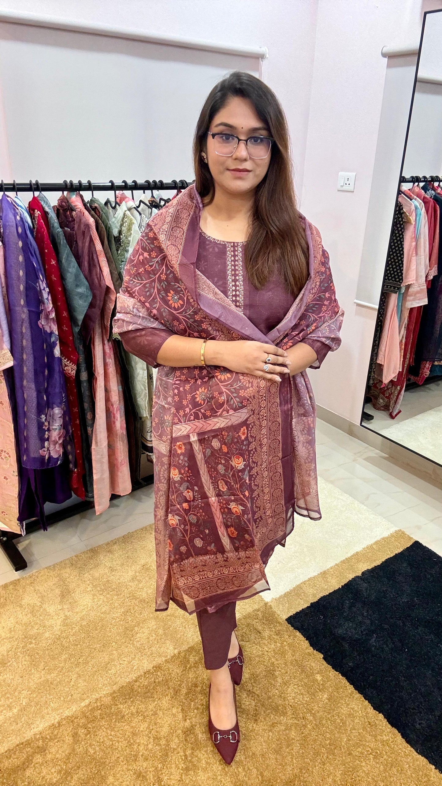 Women Maheshwari All Over Self Print Readymade Suit Set
