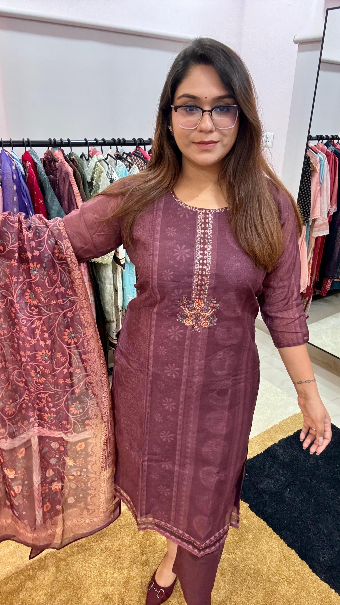 Women Maheshwari All Over Self Print Readymade Suit Set