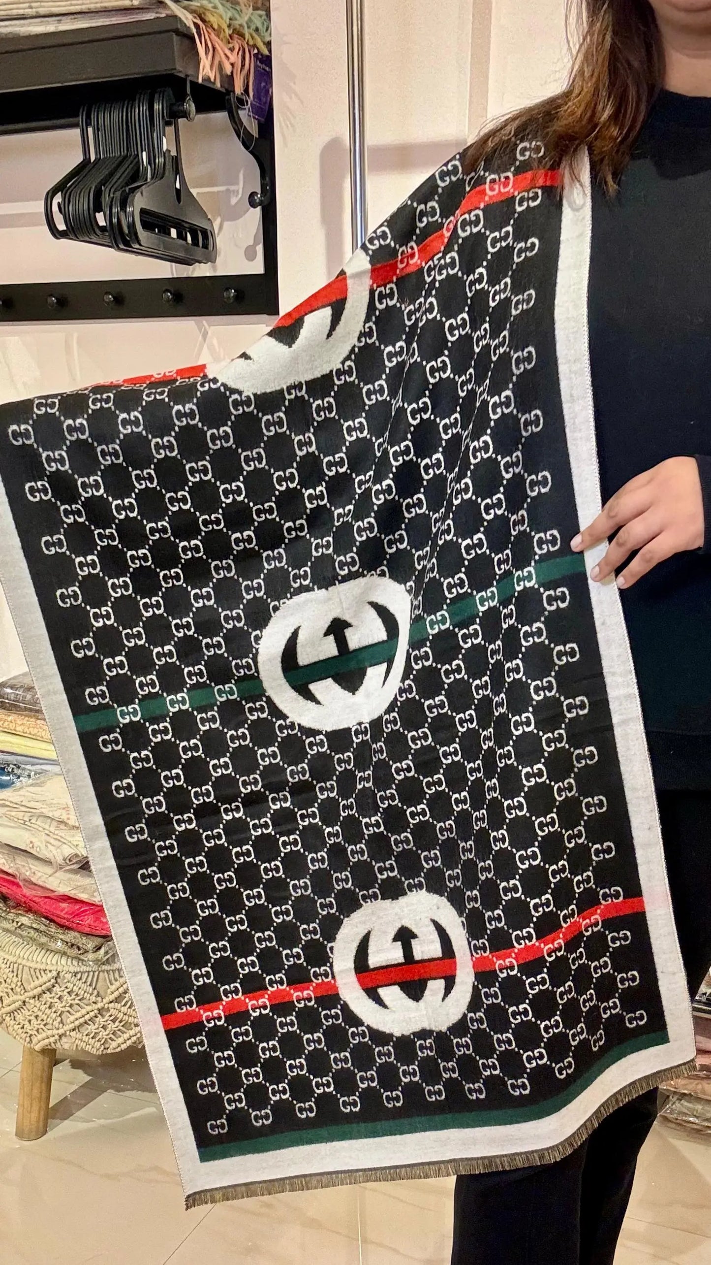 Women GG Monogram Pattern Stole Reyshaa