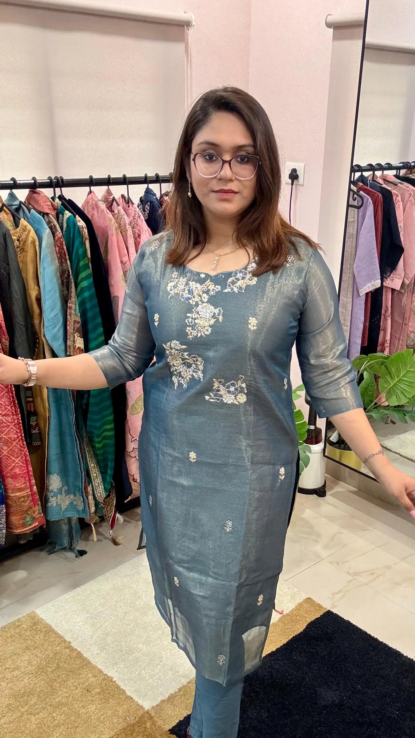 Women Kota Silk Readymade Suit Set Reyshaa