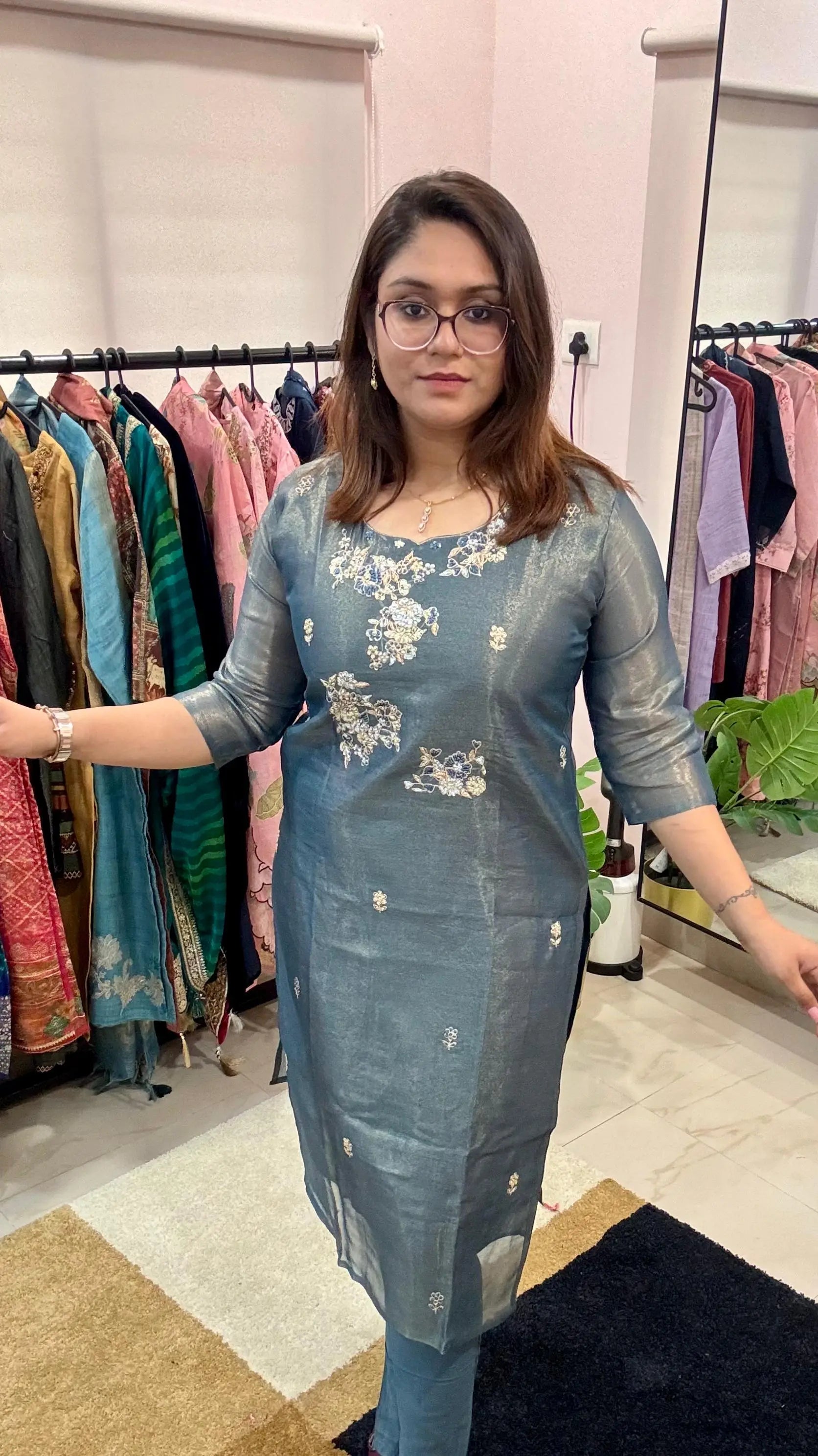 Women Kota Silk Readymade Suit Set Reyshaa