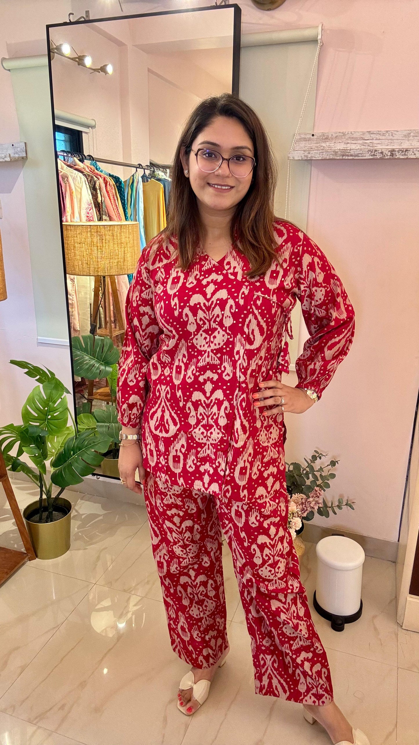 Women Patolla Print Muslin Coord Readymade Suit Set