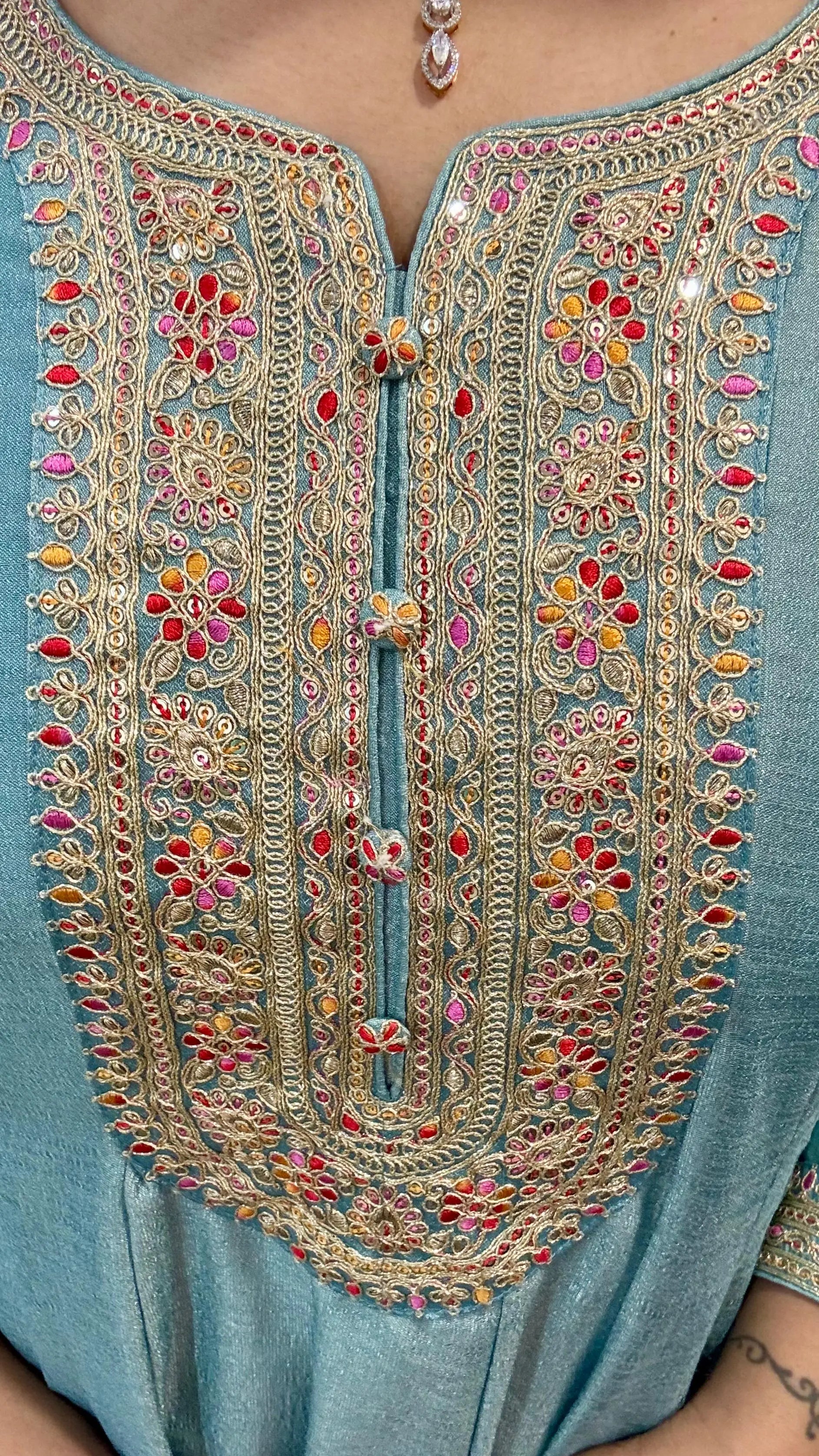 Women Raw Silk Readymade Suit Set Reyshaa