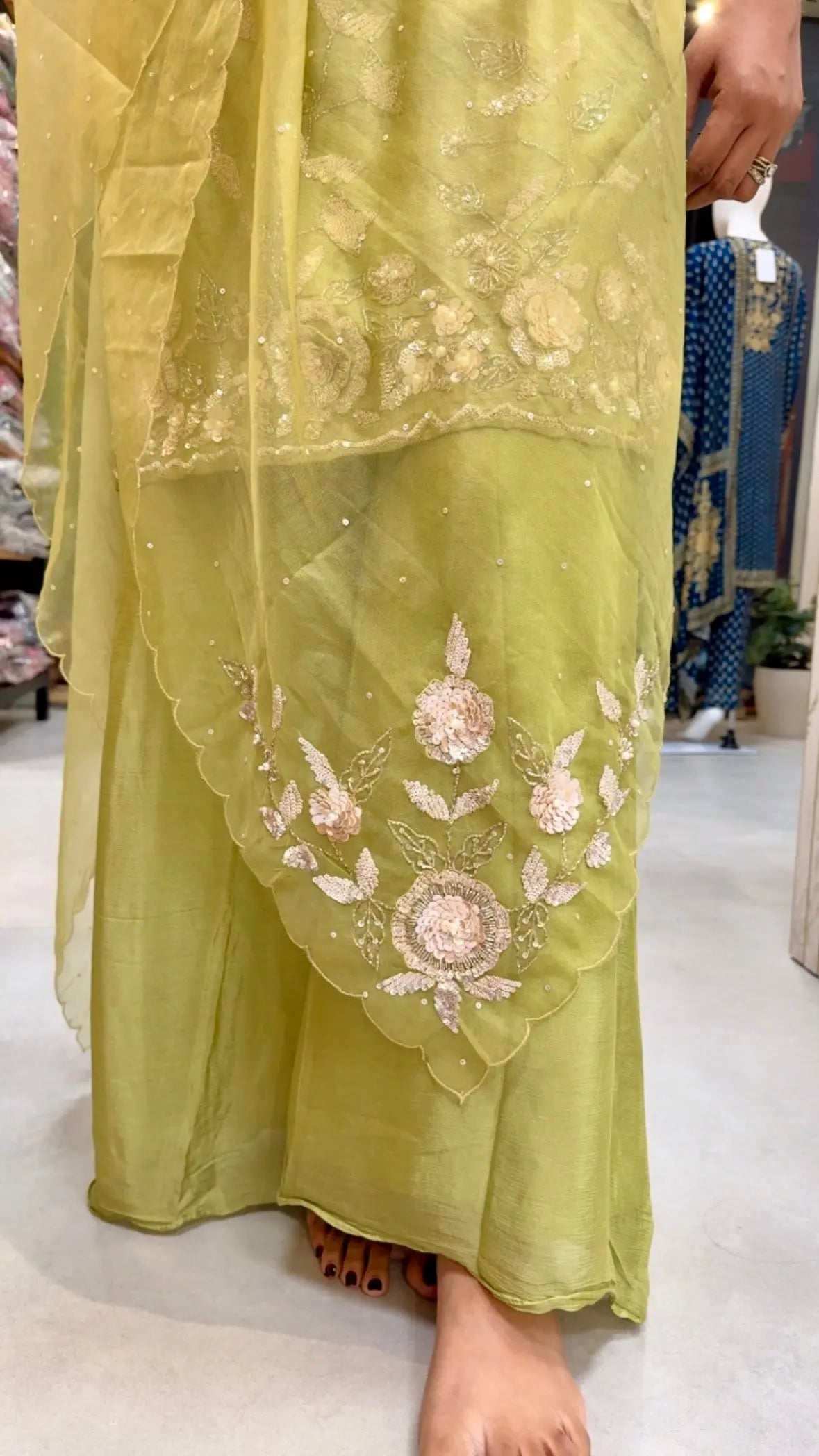 3D Appliqué Handwork Pakistani Suit Set with Plazo Pants Reyshaa
