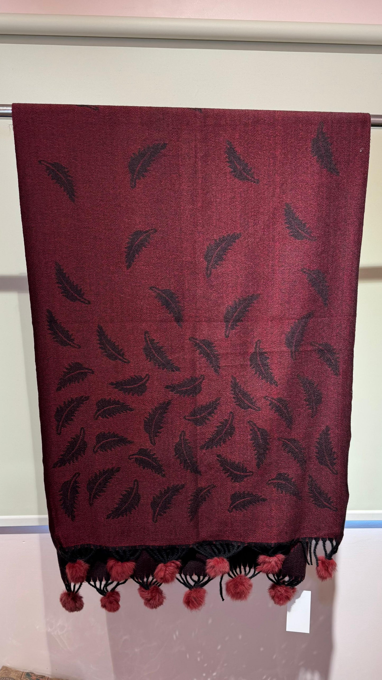 Women Scattered Black Leaf Pattern Stole
