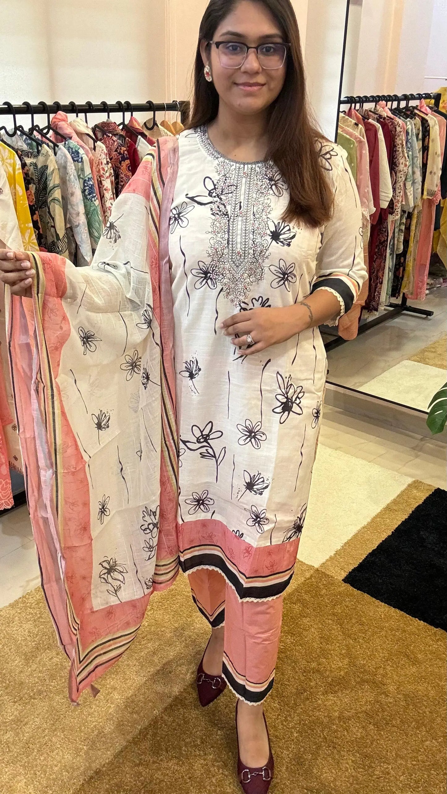 Women Linen Abstract Print Readymade Suit Set