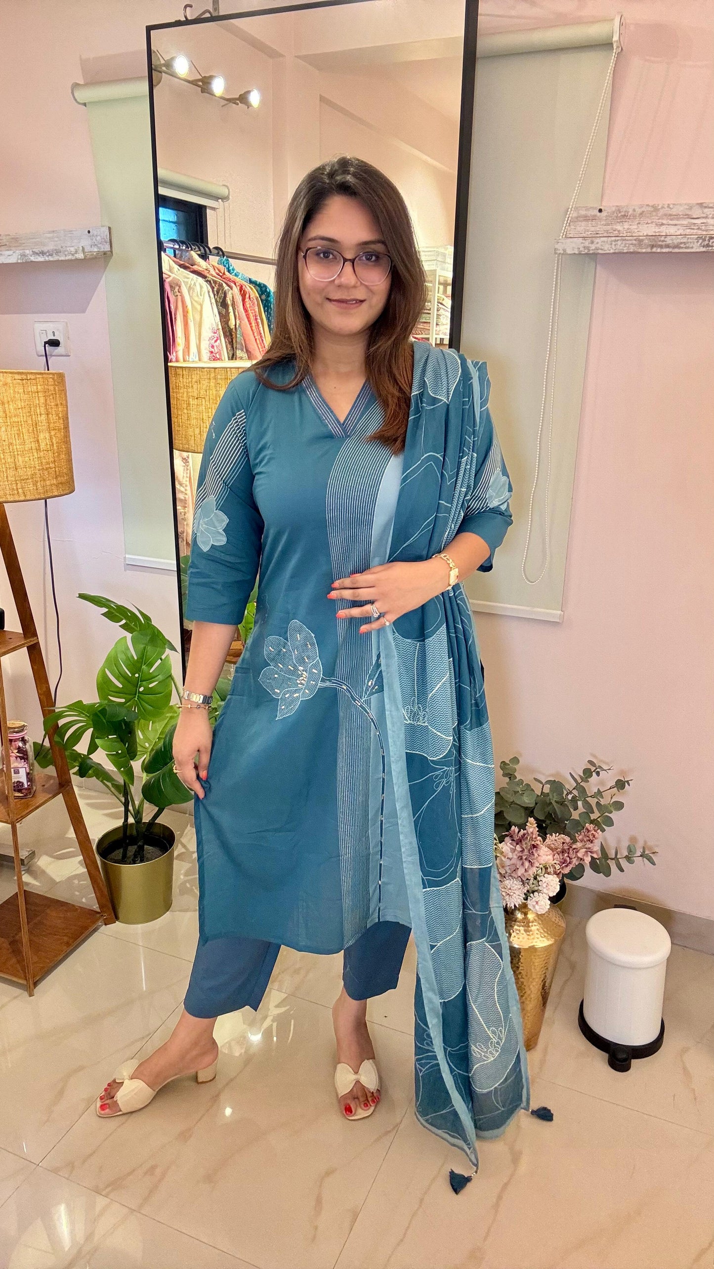 Women Muslin With Digital Print & French Knots Embroidery Readymade Suit Set
