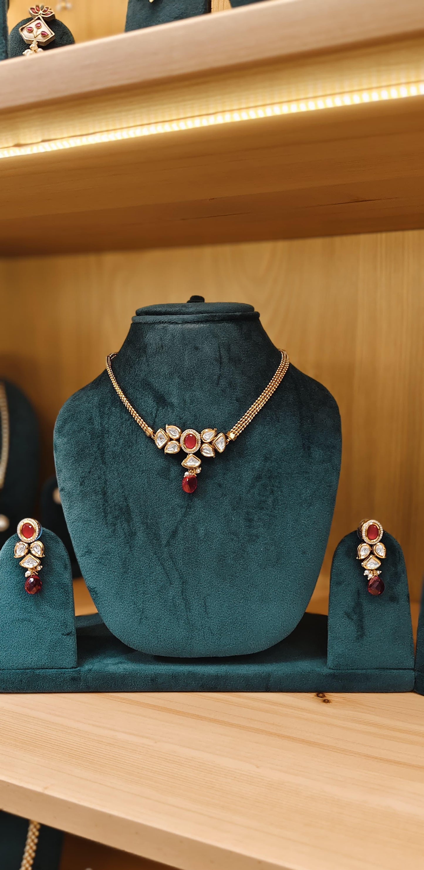 Polki Choker Set in Two Colors With Drop Earrings