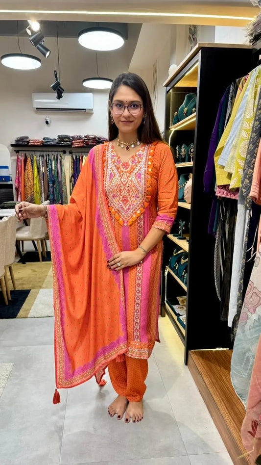 Elegant Natural Crepe Suit Set with Intricate Mirror Work Reyshaa