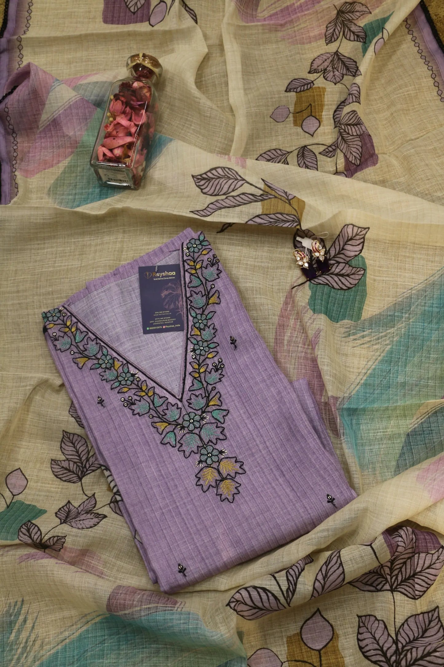 Elegant Floral Embroidered Linen Dress Material Set – Unstitched Salwar Kameez Reyshaa