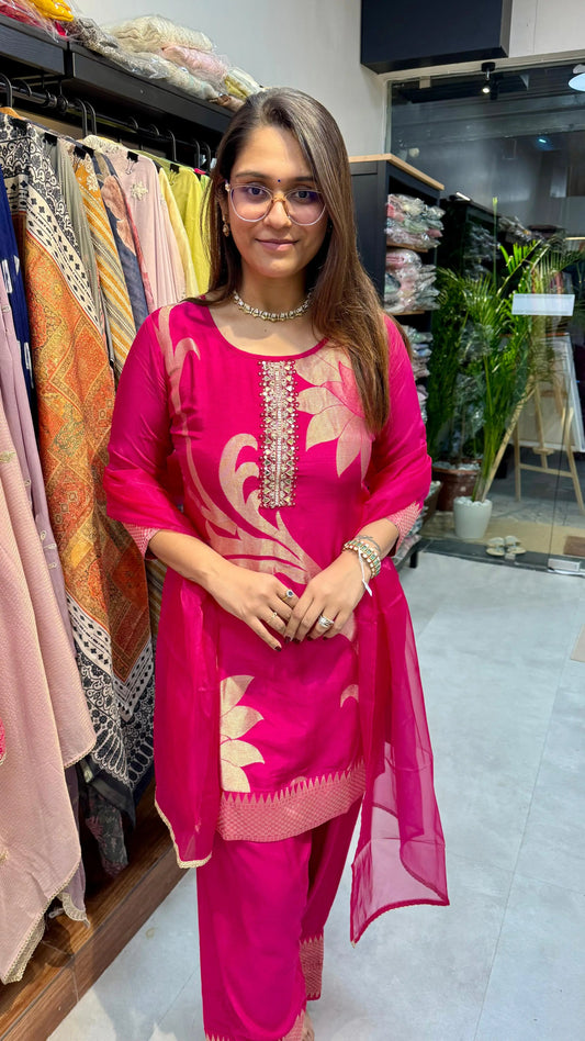 Elegant Zari Weaved Silk Farshi Salwar Set Reyshaa