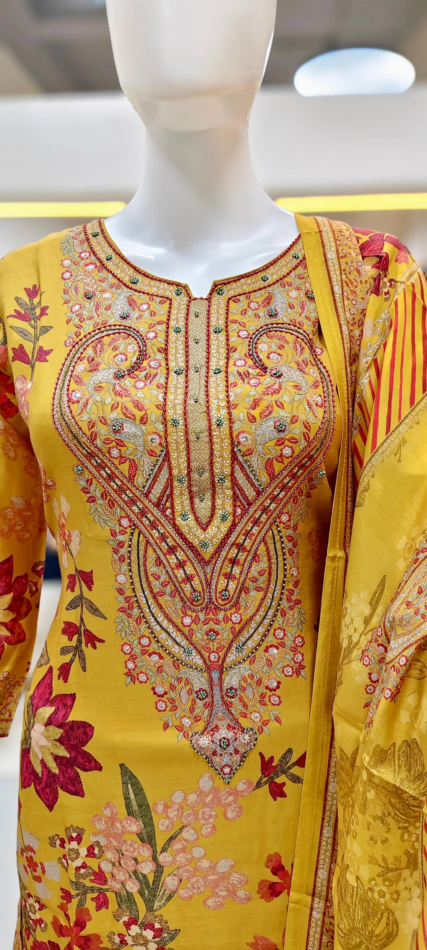 Mal cotton botanical print cutdana embroidery readymade set Reyshaa