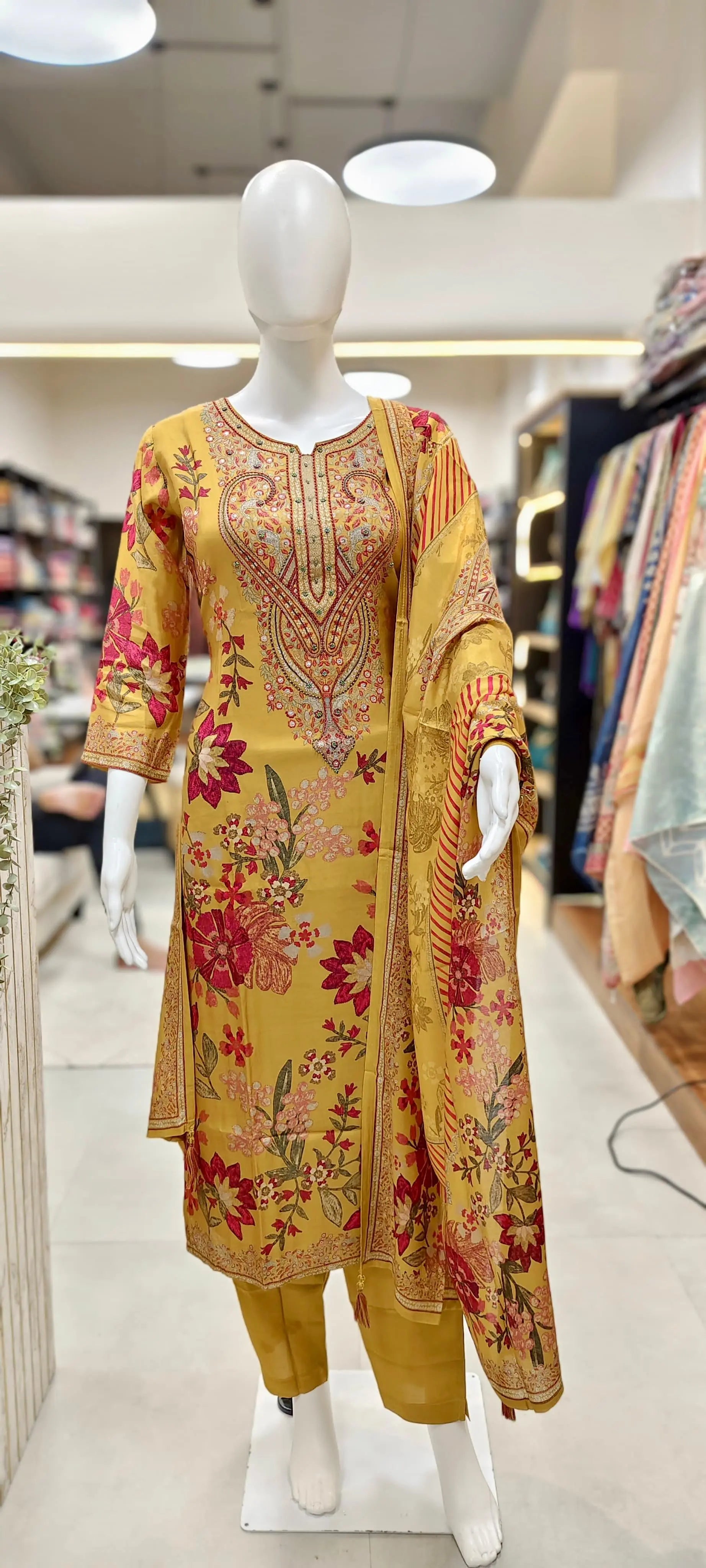 Mal cotton botanical print cutdana embroidery readymade set Reyshaa
