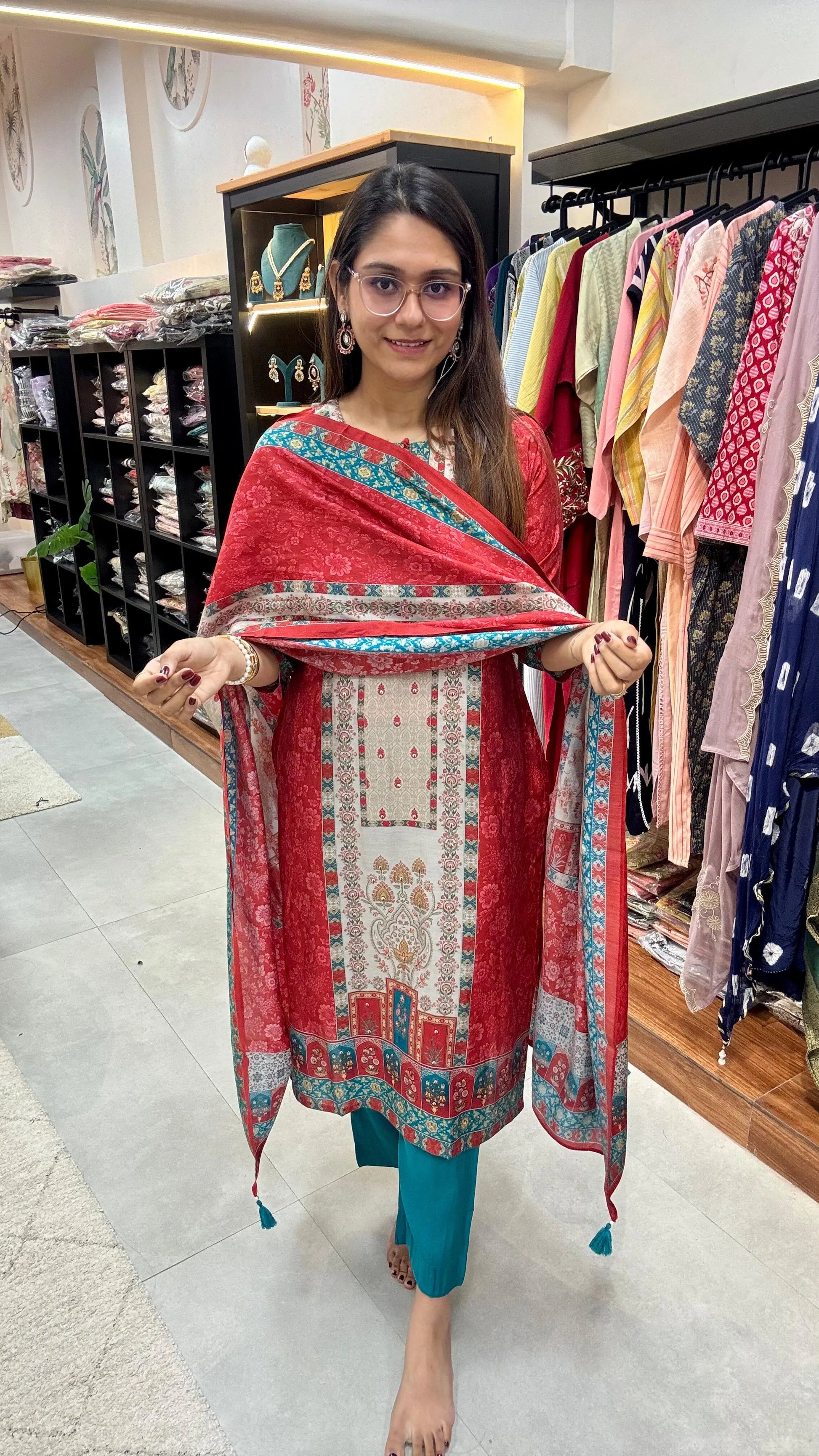 Butter Muslin Placement Print Readymade Set Reyshaa