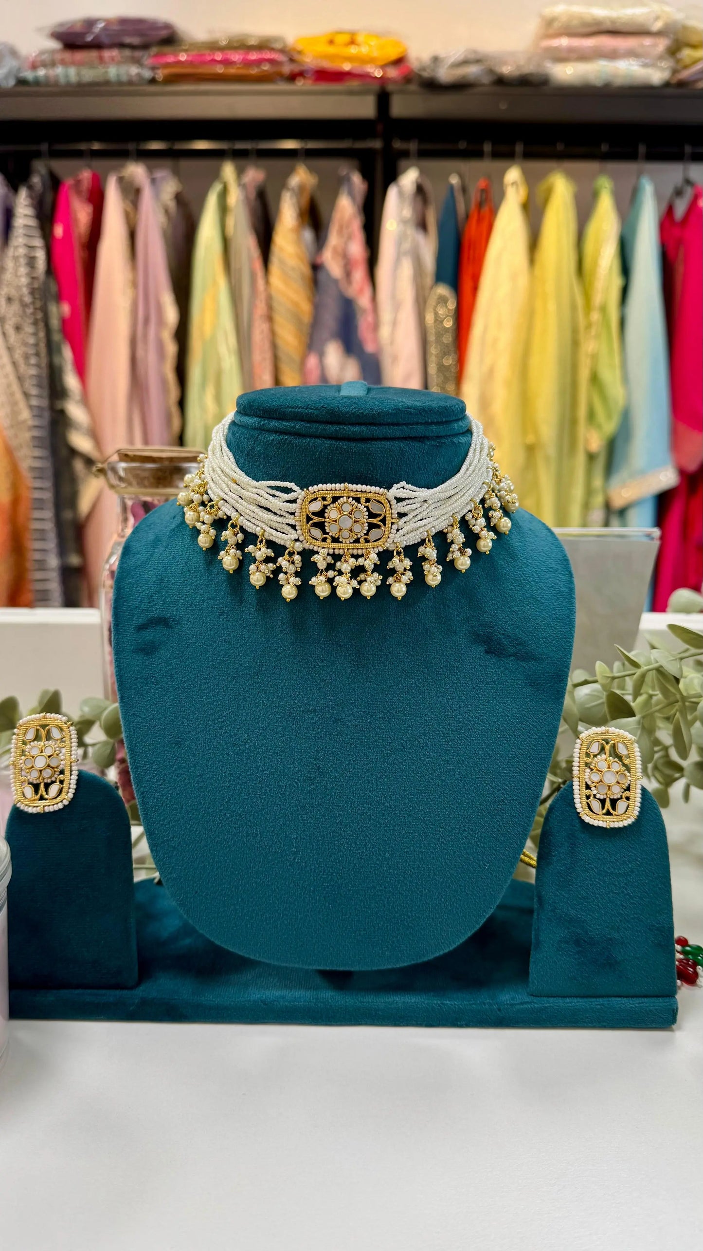 Paachi Kundan Choker Necklace Set with Matching Stud Earrings Reyshaa