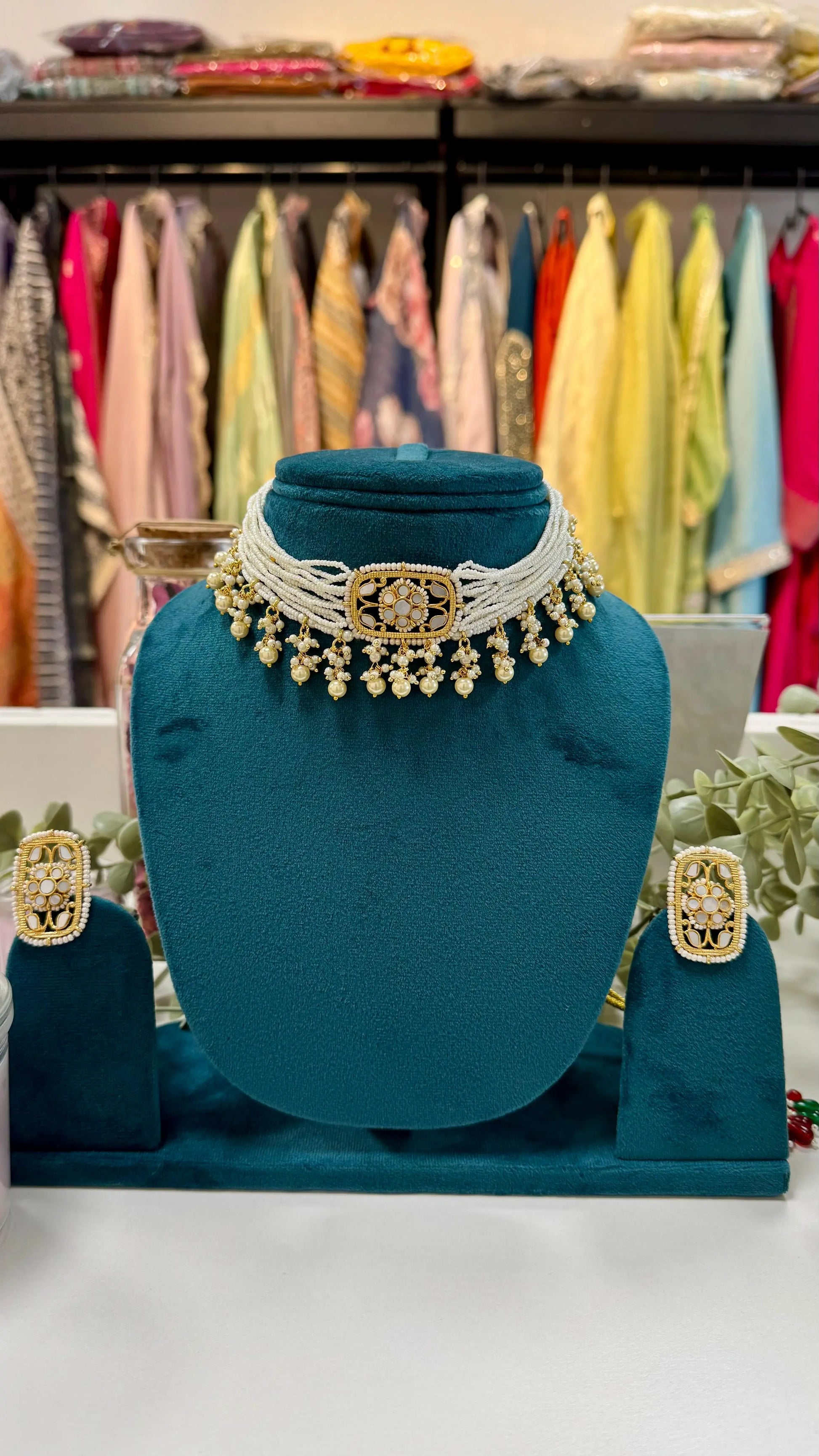 Paachi Kundan Choker Necklace Set with Matching Stud Earrings Reyshaa