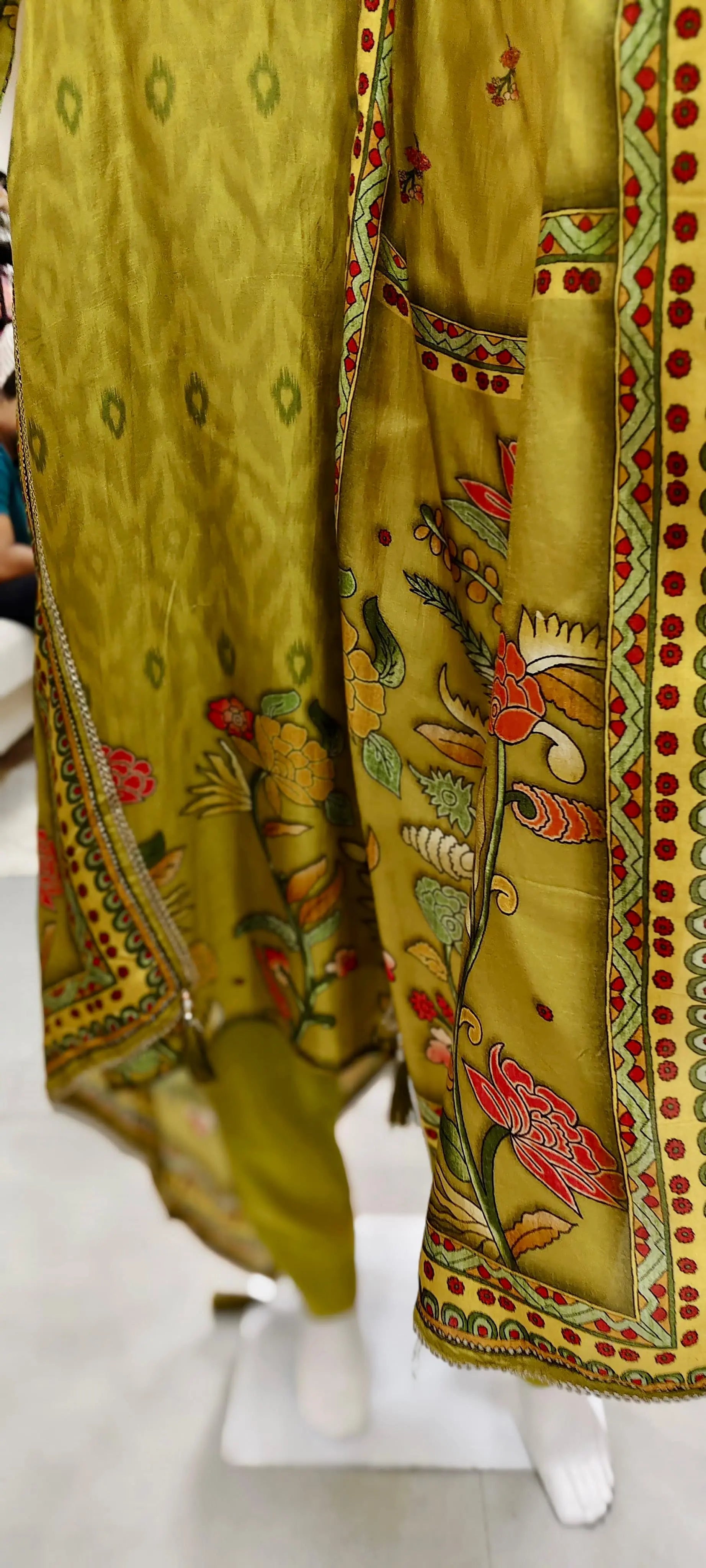 Elegant Russian Silk Kalamkari Print Readymade Suit Set Reyshaa