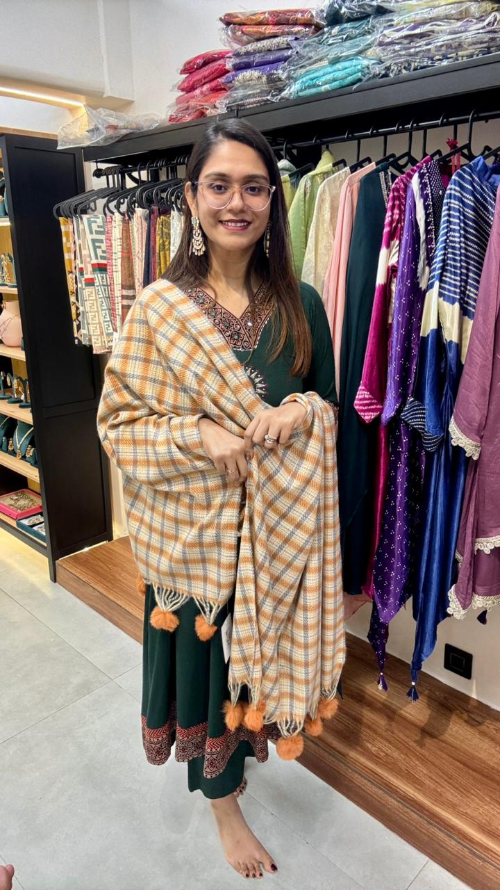 Premium Woolen Stole S28 (Winter Stole ) Reyshaa