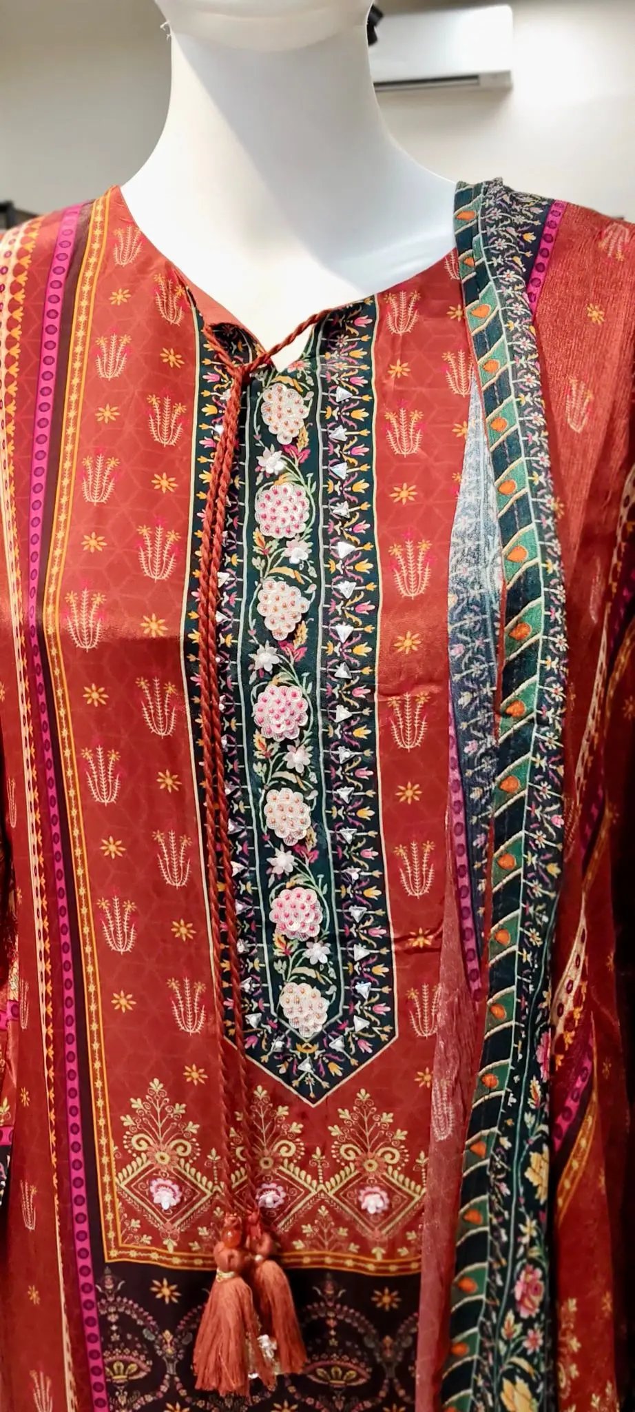 Pure Crepe Ethnic Print Suit Set with All-Over Cut-Dana Embroidery & Tassel Sleeves Reyshaa