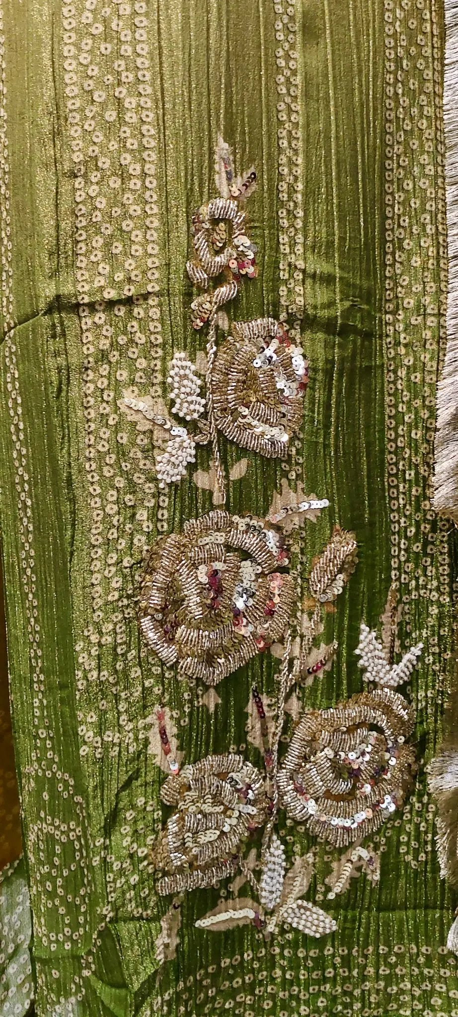 Ombre Bandhani Suit Set with Aari & Moti Embellished Kurta and Fringed Lace Dupatta Reyshaa