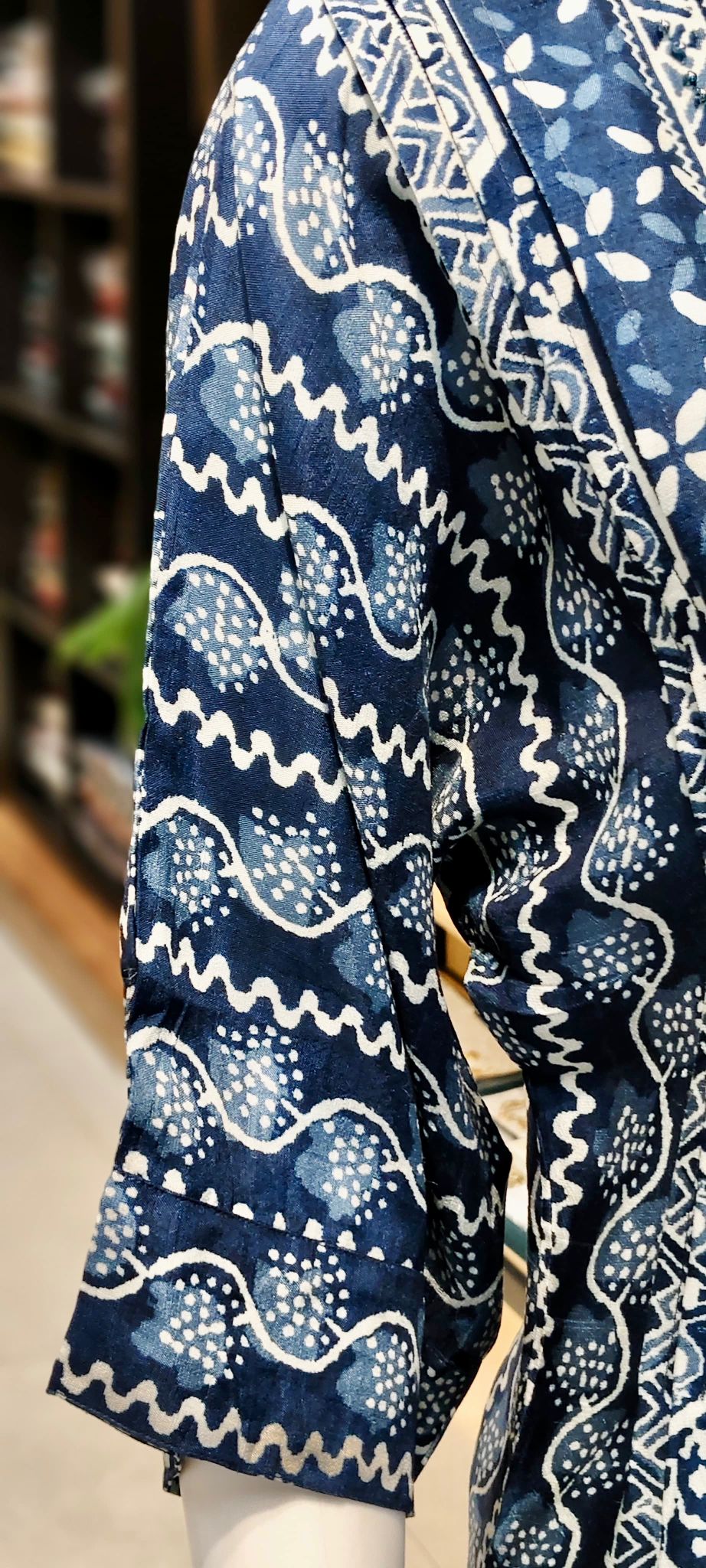 Khaadi Silk Geometric Kimono Co-ord Set with All-Over Embellished Top & Flared Pants Reyshaa