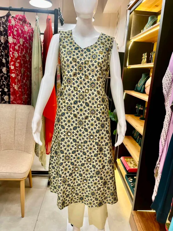 Cream Printed Kurta Set (R345)