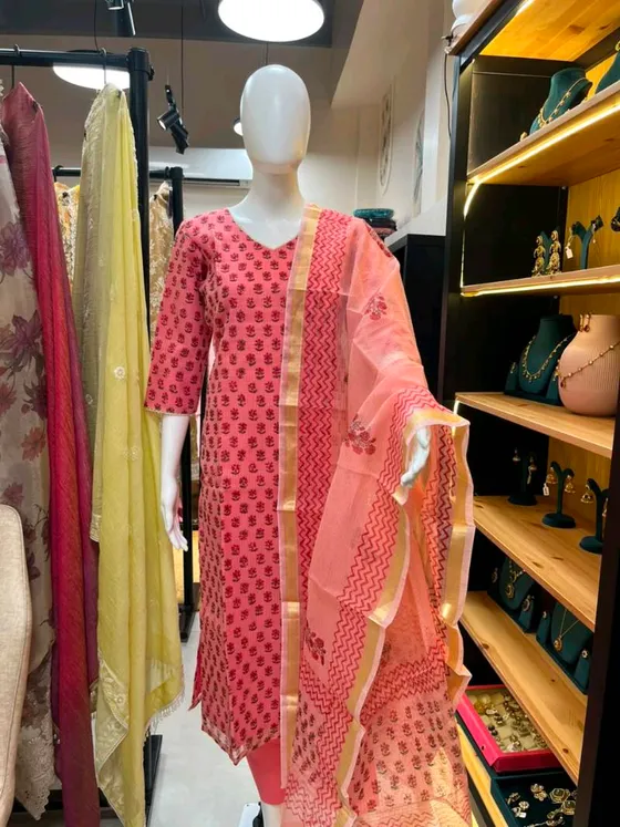 Coral Pink Cotton Printed Straight Suit (R113)