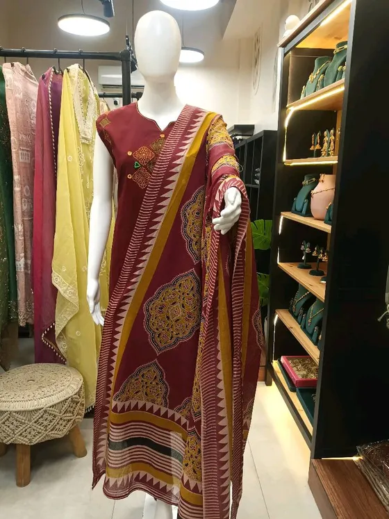 Maroon Cotton Printed Embroidered Straight Suit (R270)