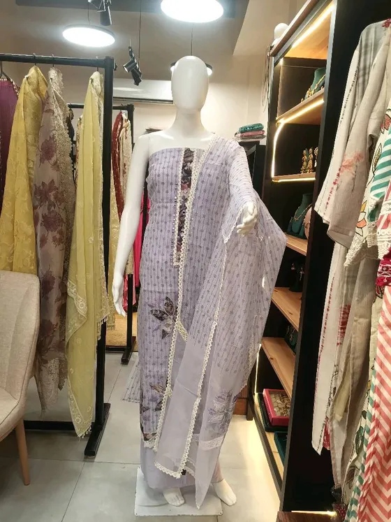 Lavender Printed Unstitched Dress Material (D0317)